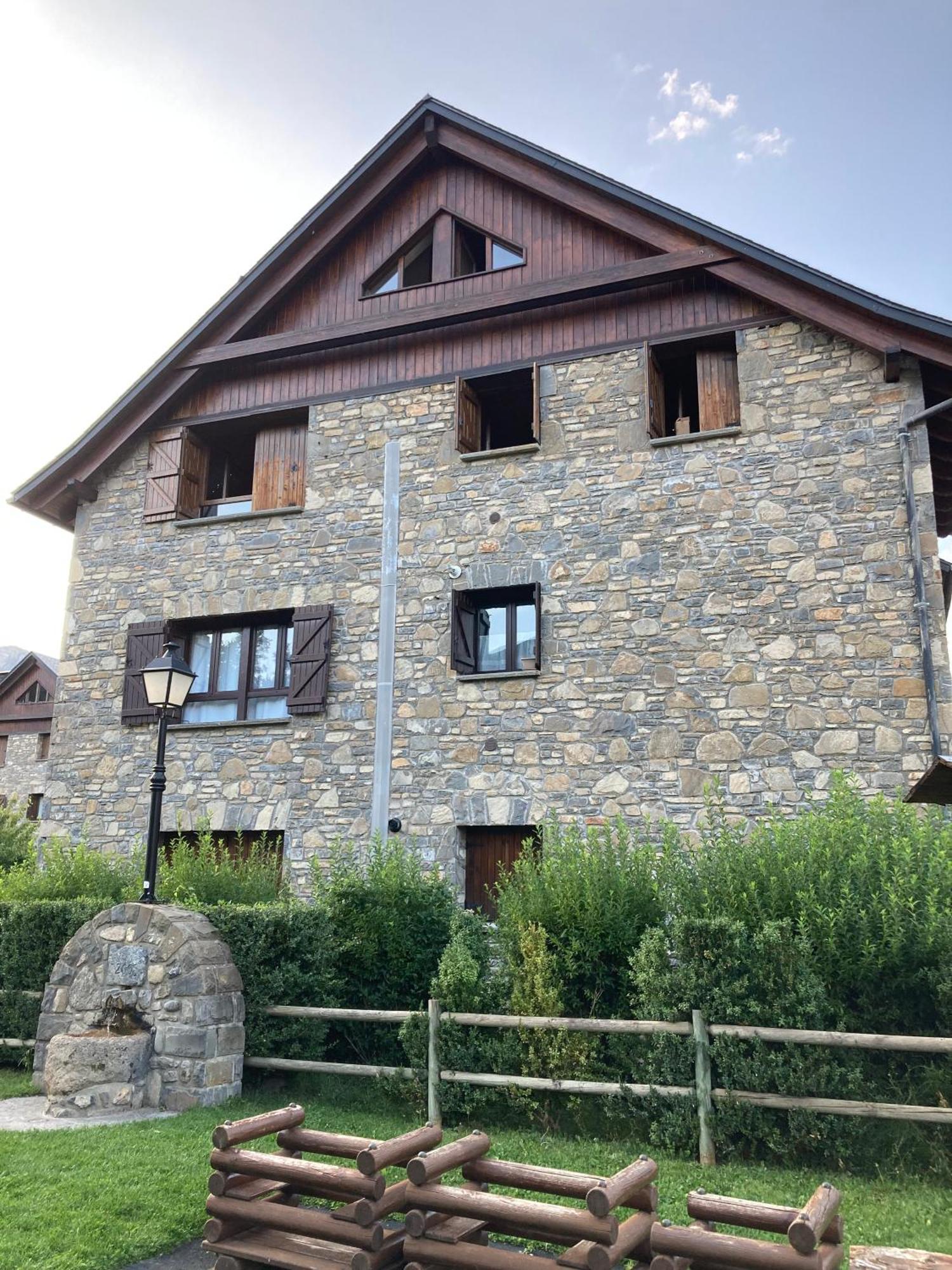 Apartamento A10 De Formigal, 9 Personas Y Garaje Escarrilla Exterior photo