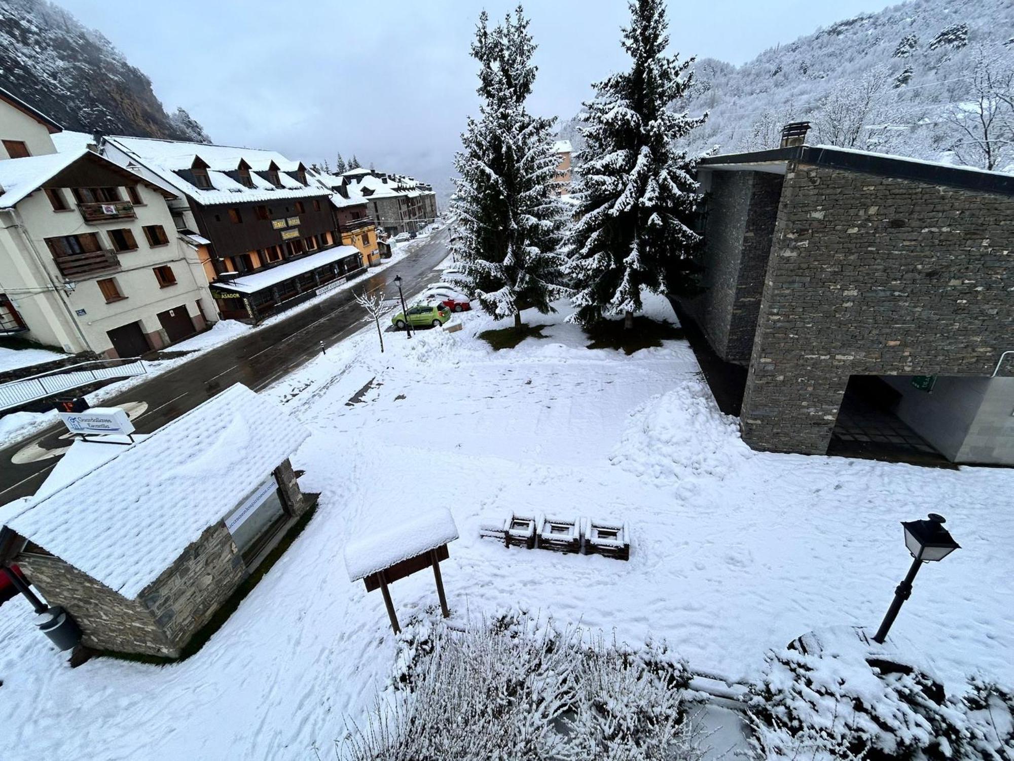 Apartamento A10 De Formigal, 9 Personas Y Garaje Escarrilla Exterior photo
